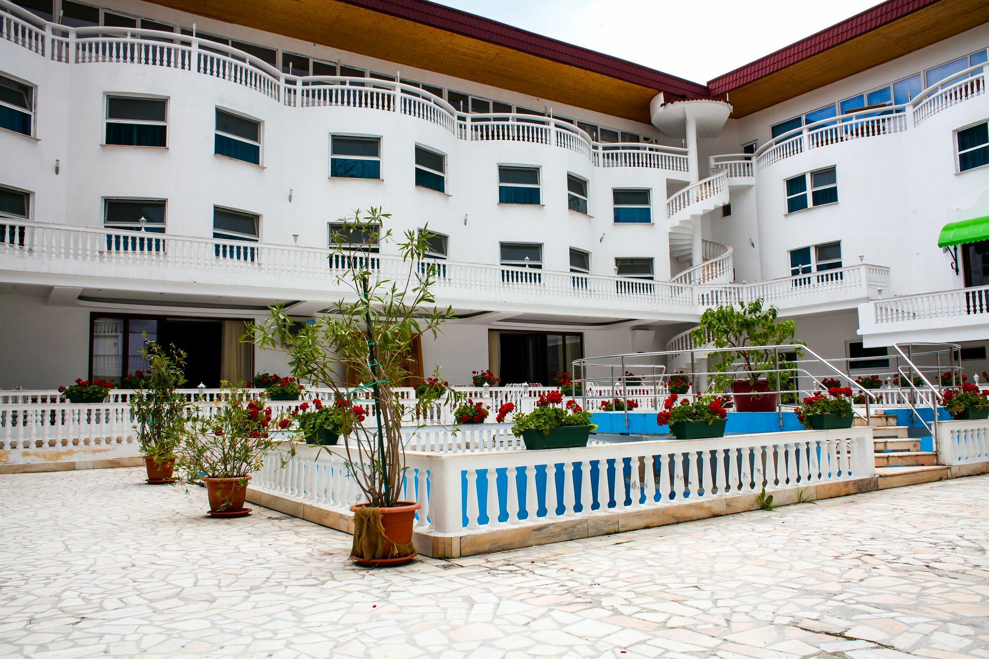 Hotel Cornul Vanatorului Πιτέστι Εξωτερικό φωτογραφία